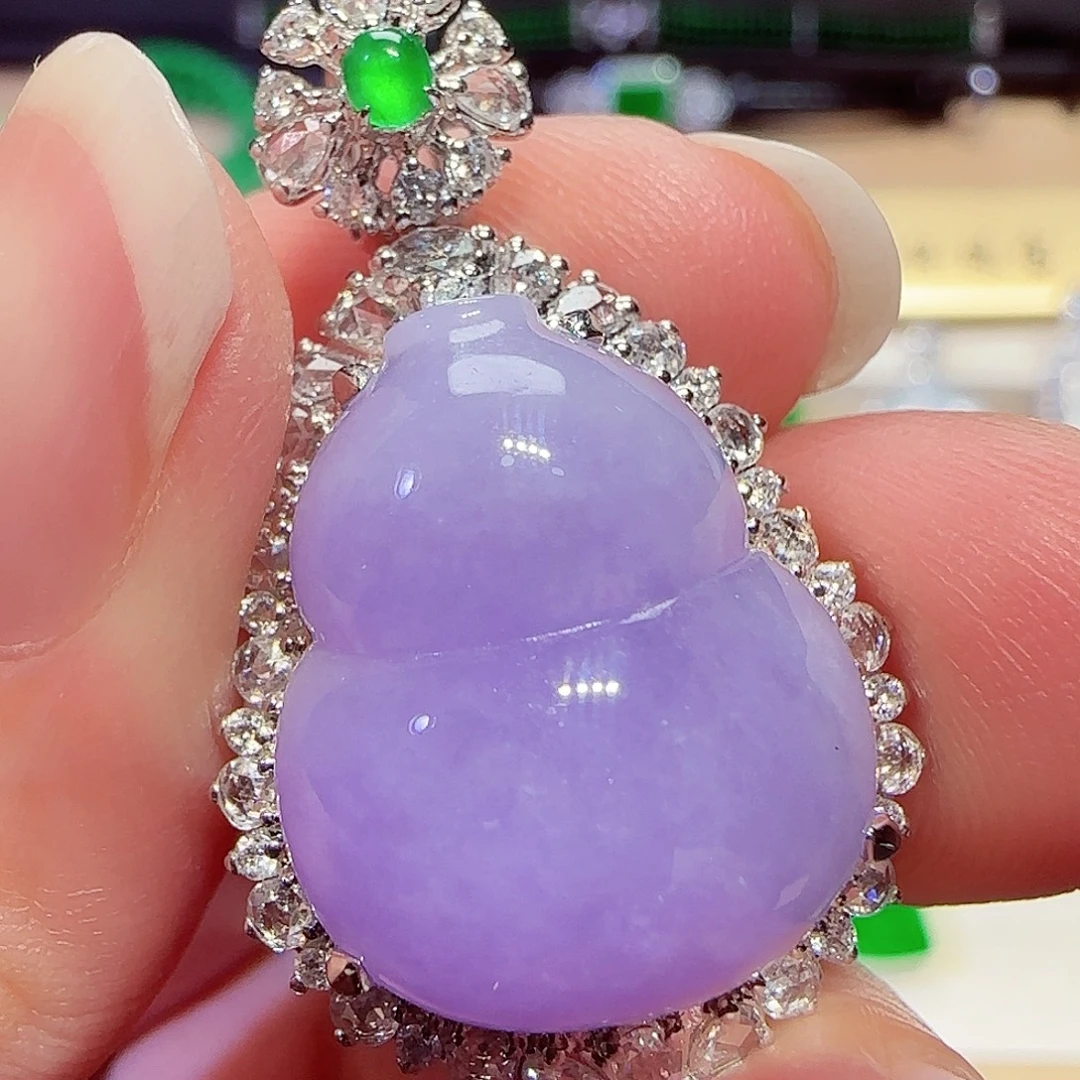 翡翠18K金镶嵌吊坠(赠链)