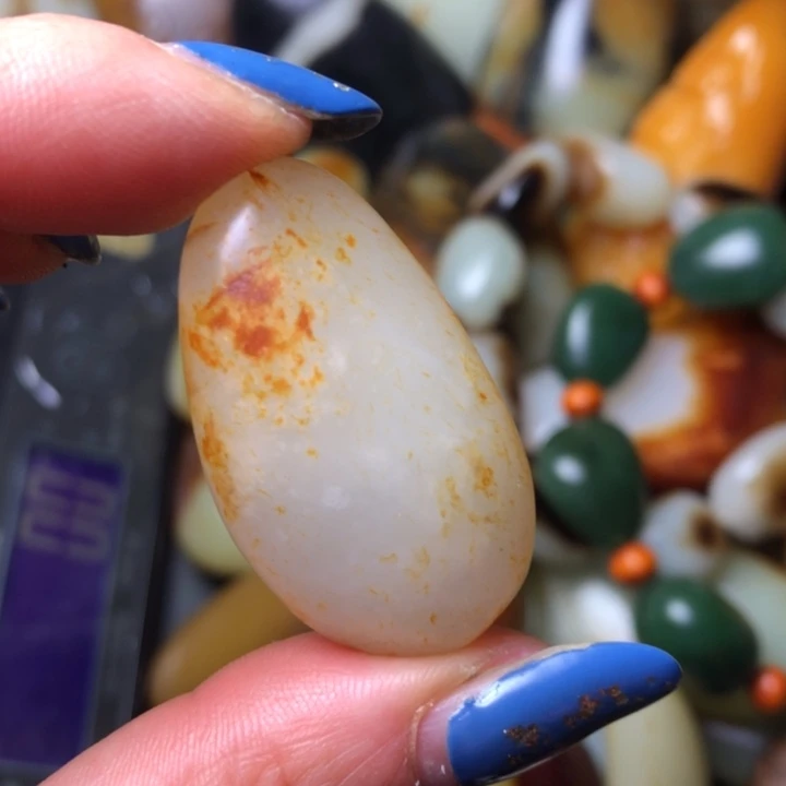 和田玉未镶嵌珠宝奇石