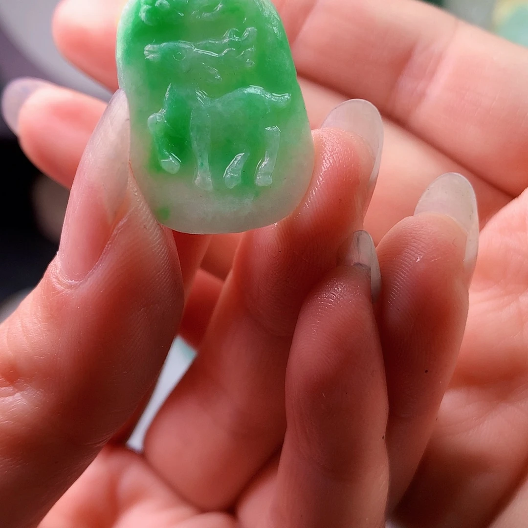 未镶嵌定制翡翠翡翠