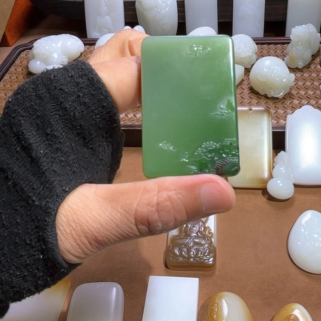 和田玉颈饰未镶嵌