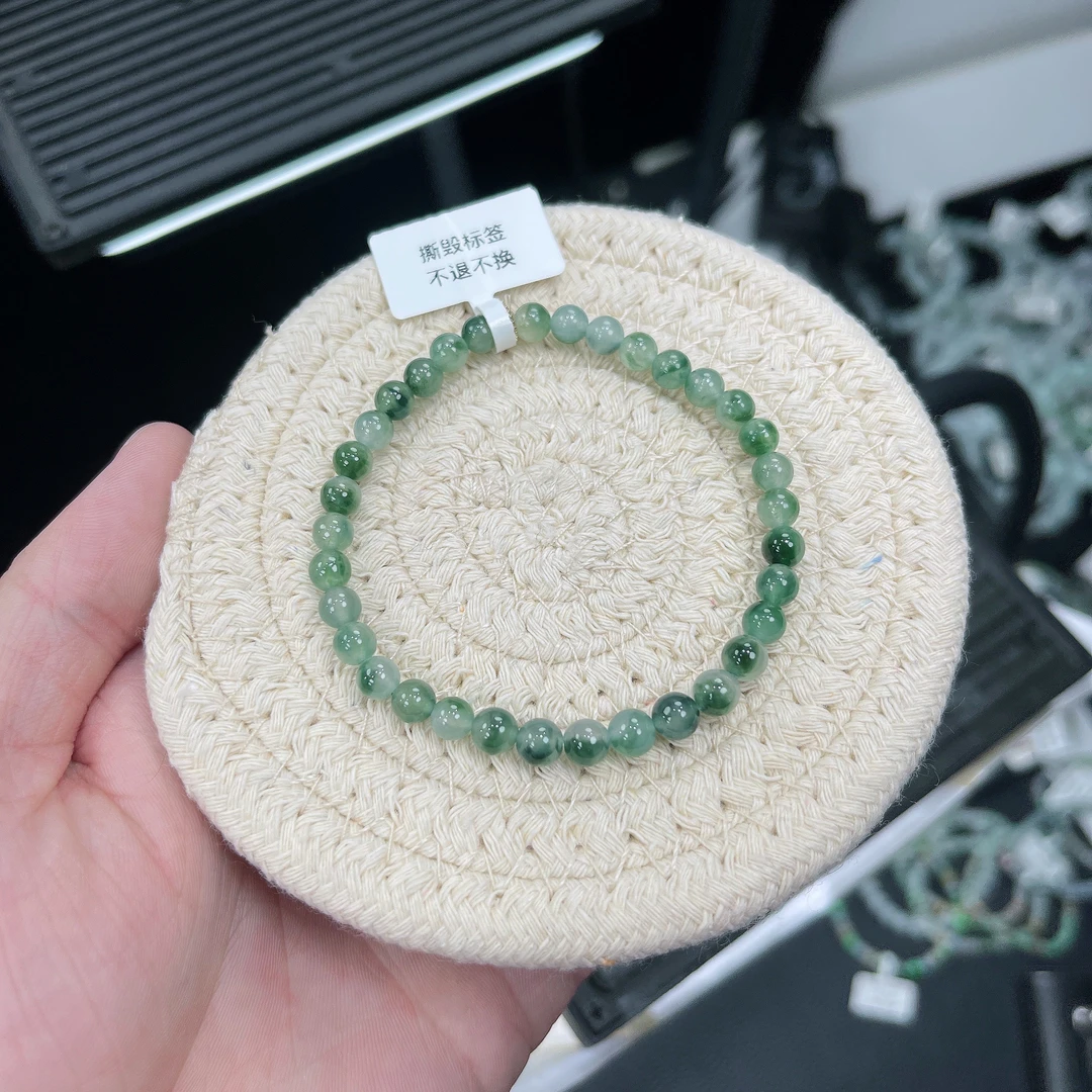 缅甸天然A货翡翠 冰种飘花翡翠圆珠手串 卡5.7mm 34颗