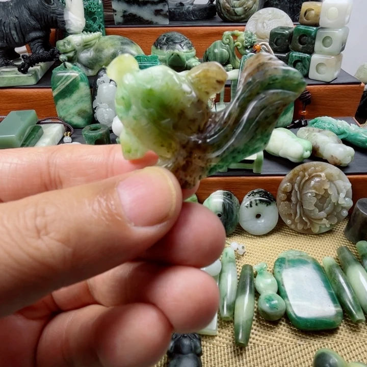 独山玉未镶嵌珠宝半成品