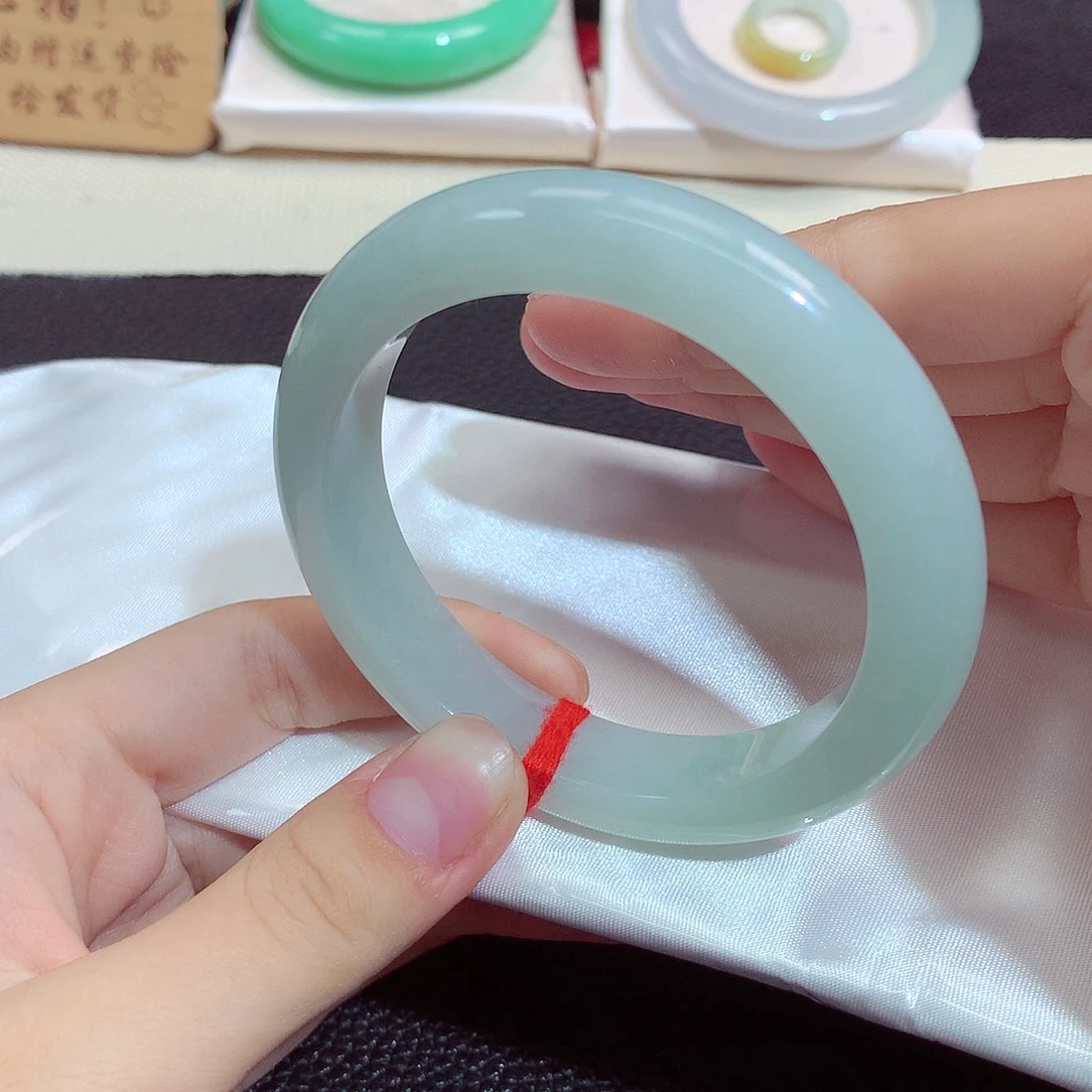 翡翠未镶嵌手镯1251