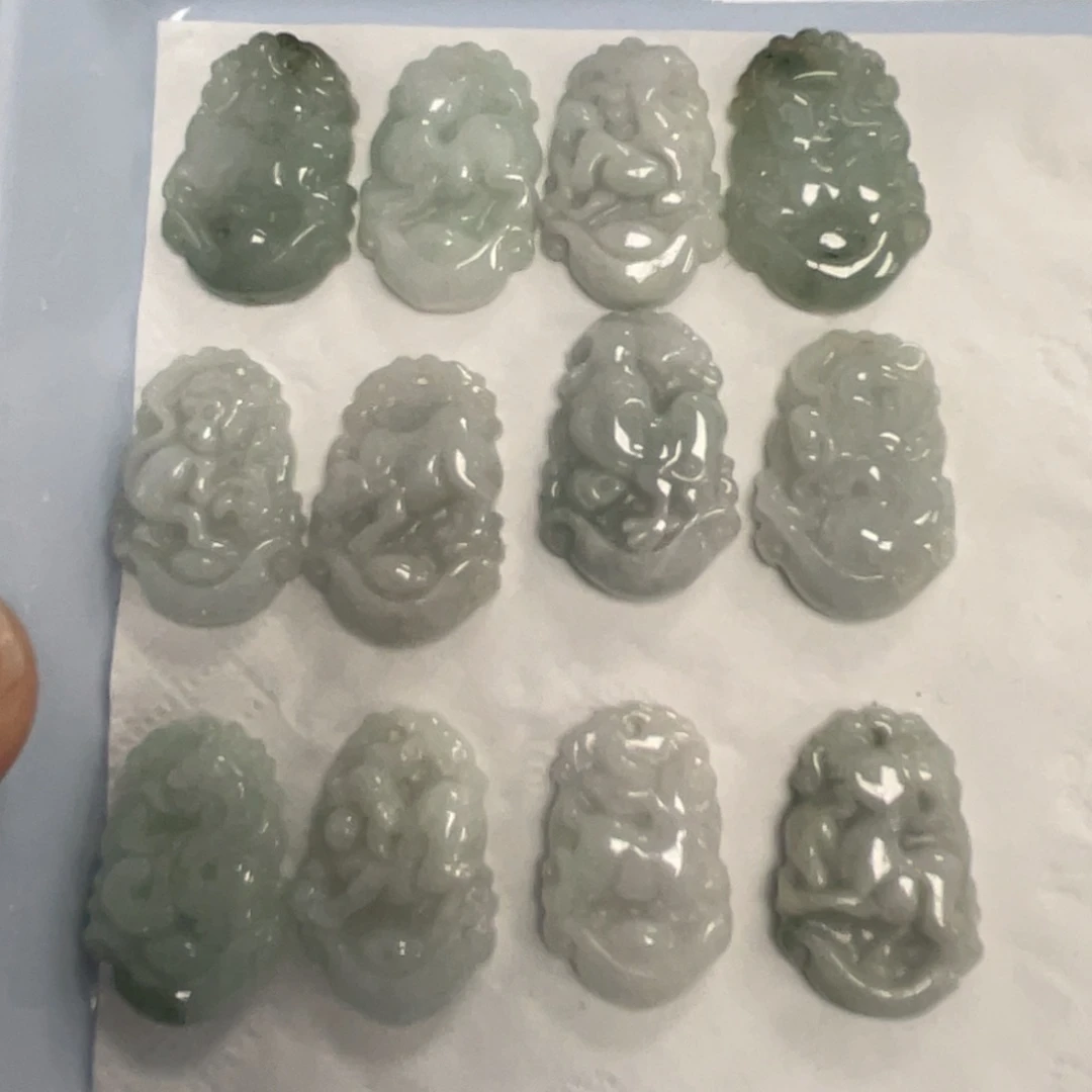 颈饰未镶嵌翡翠十二生肖