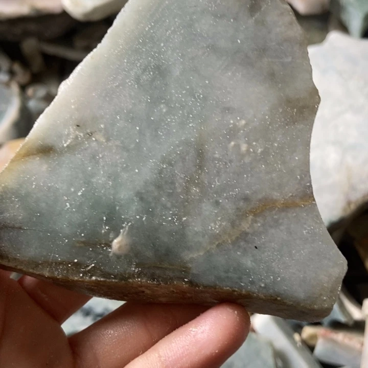 翡翠颈饰未镶嵌天然翡翠