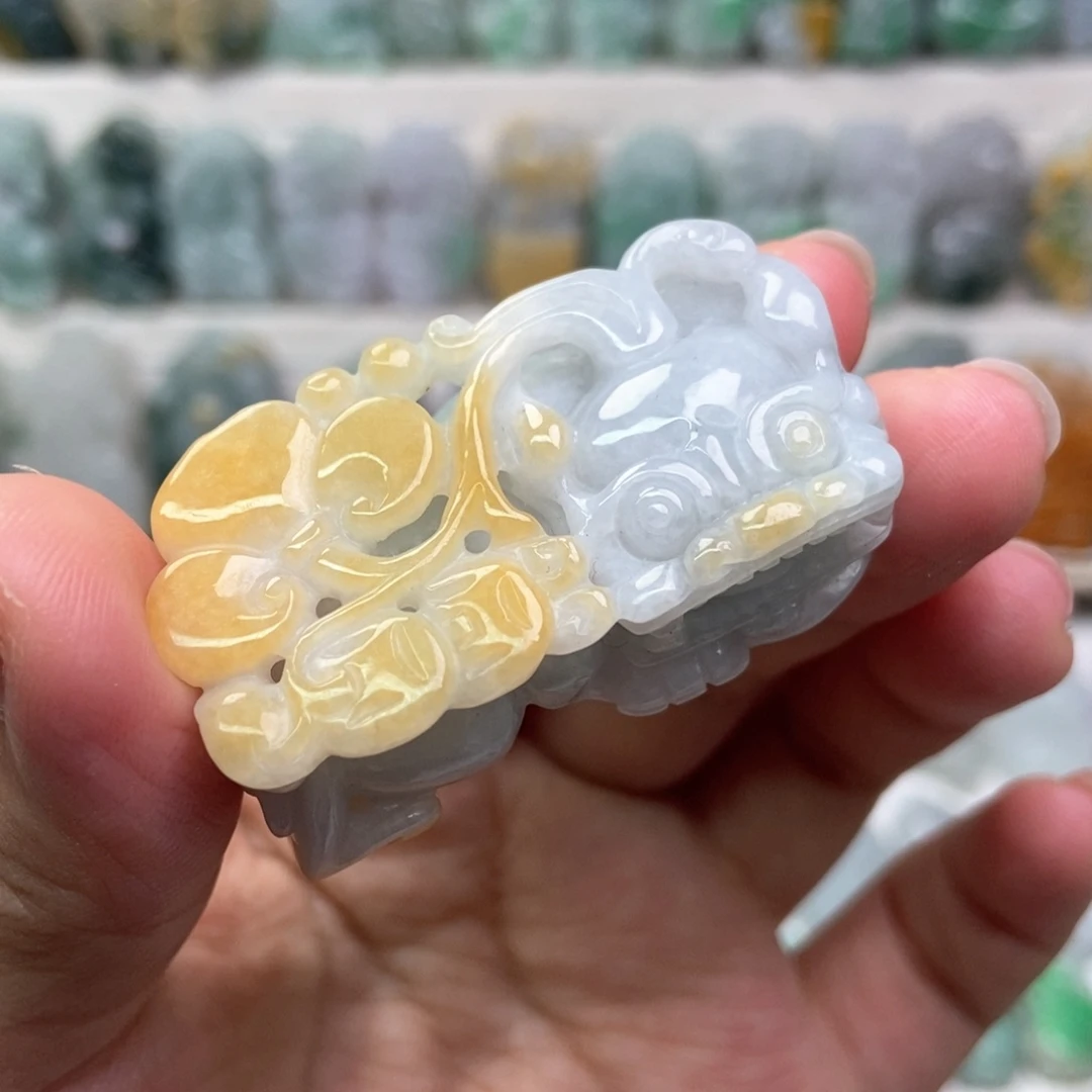 翡翠未镶嵌吊坠(赠链)