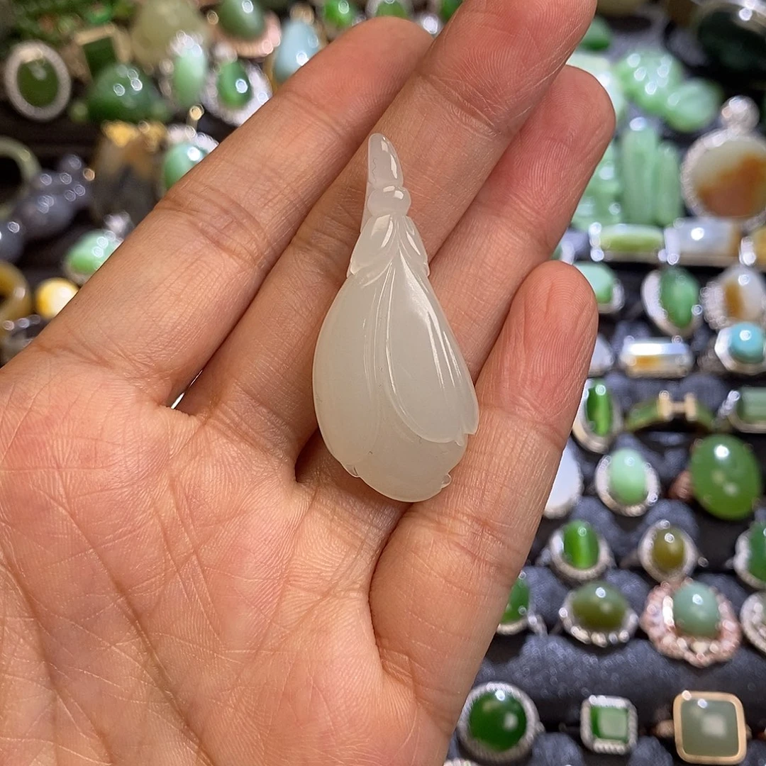 和田玉未镶嵌挂件