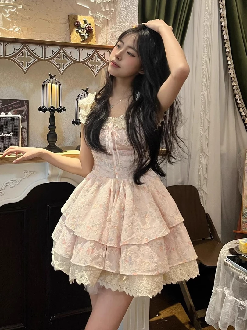 温柔甜美小飞袖碎花收腰连衣裙女夏粉色樱花蓬蓬蛋糕短裙甜妹