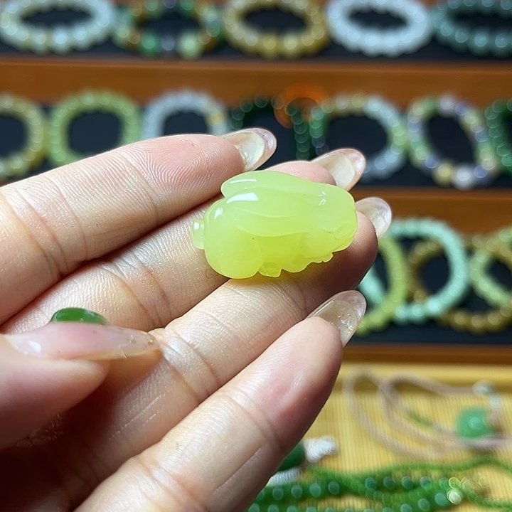 鱼***喵吊坠(不含链)未镶嵌和田玉
