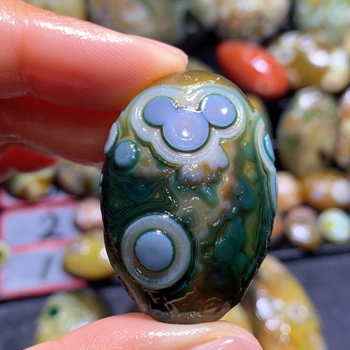 玛瑙/玉髓玛瑙吊坠未镶嵌