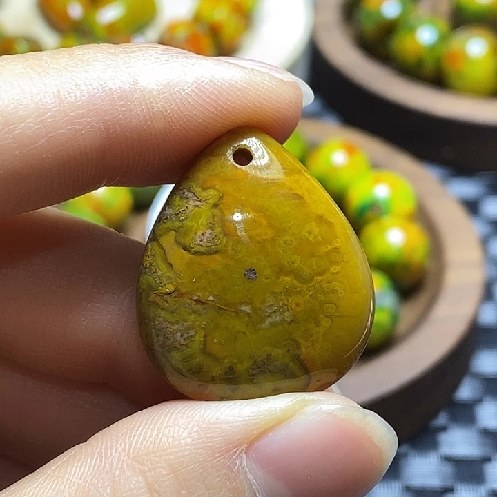 老***V玛瑙/玉髓未镶嵌颈饰