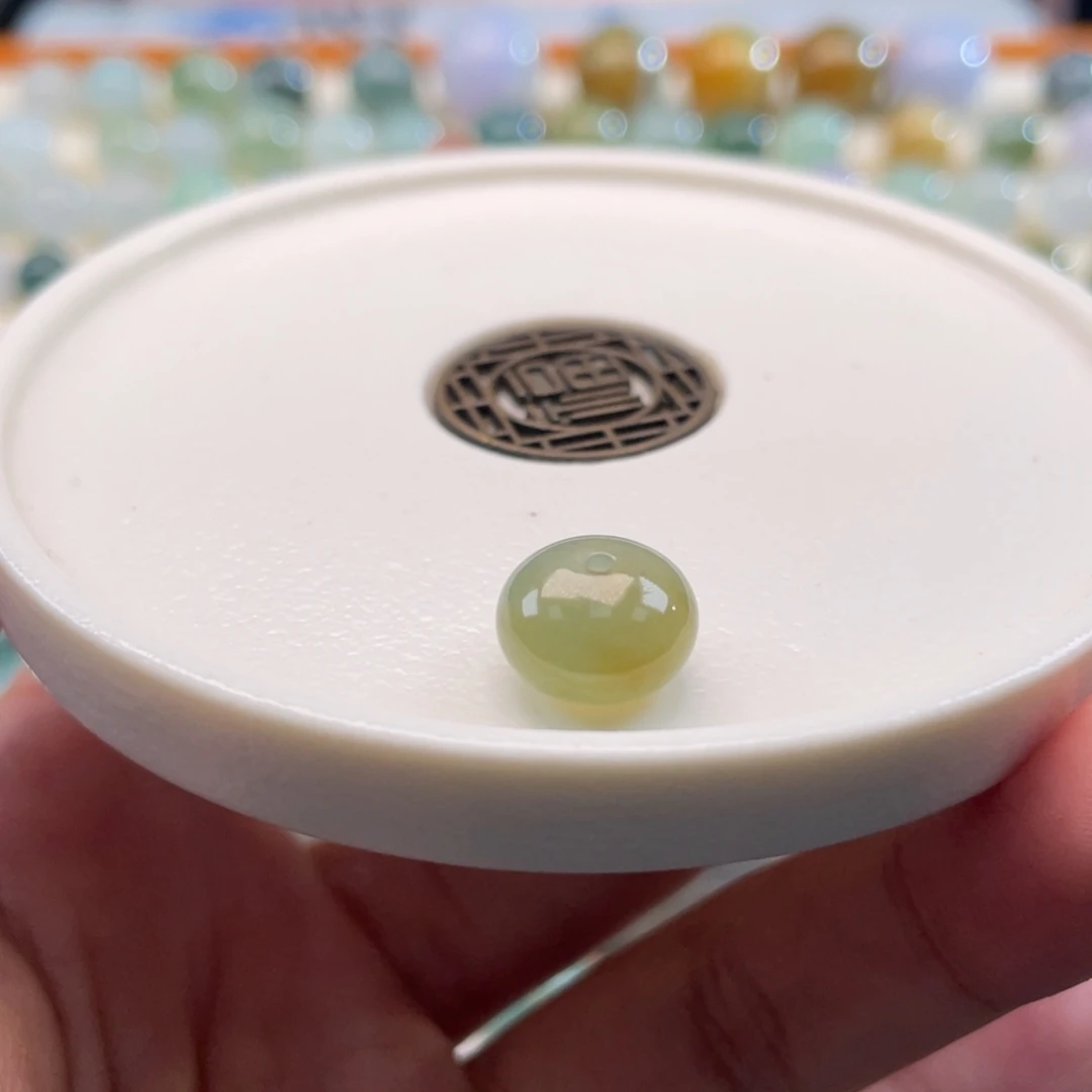 未镶嵌定制翡翠天然缅甸翡翠a货冰黄鼓珠10.5×7，有小冰纹