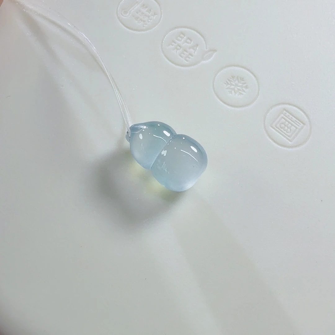 翡翠未镶嵌颈饰立体葫芦