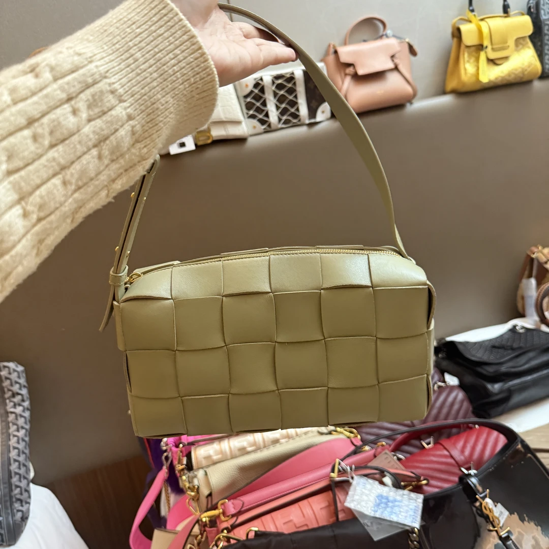 BOTTEGA VENETA/葆蝶家 单肩包 单肩包 ha6047/2512