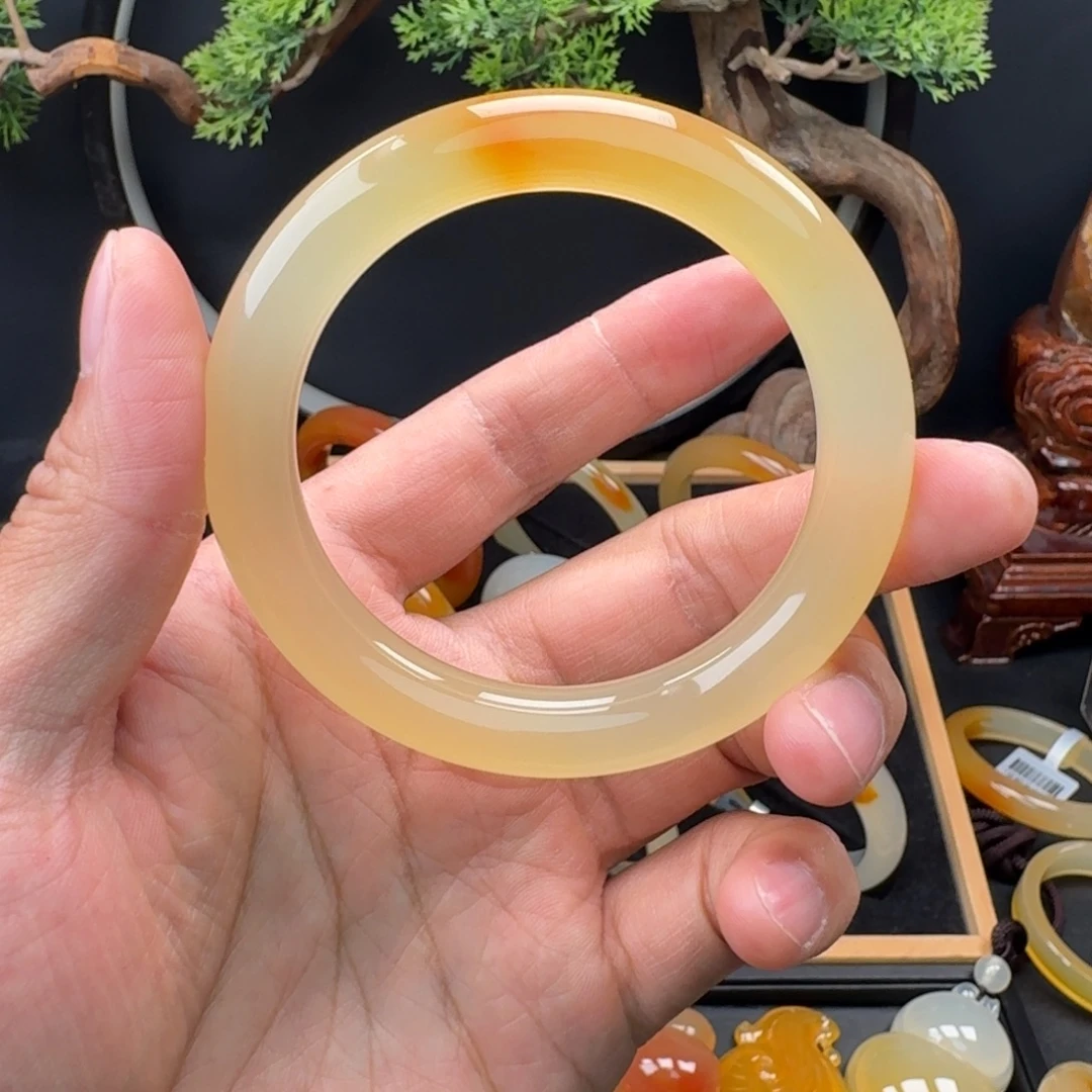 糖***子石英质玉（黄龙玉）未镶嵌手镯