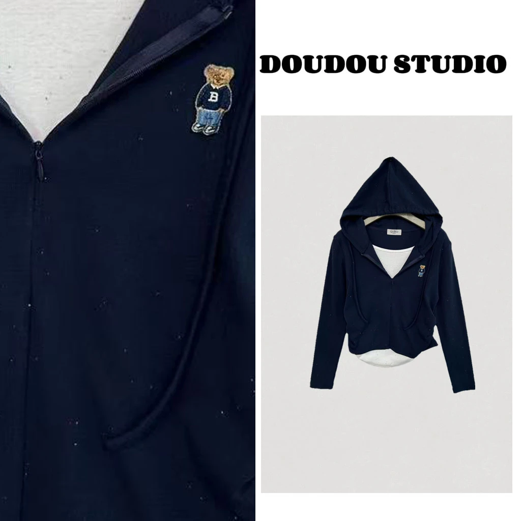 【兜兜】棒球小熊 秋季新款刺绣假两件抽褶修身连帽长袖T恤 211622