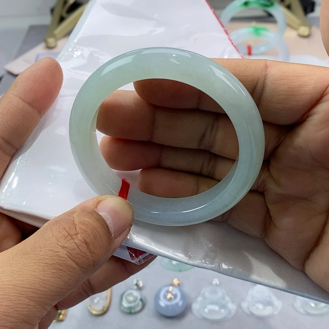 【闪购商品】未镶嵌手镯翡翠