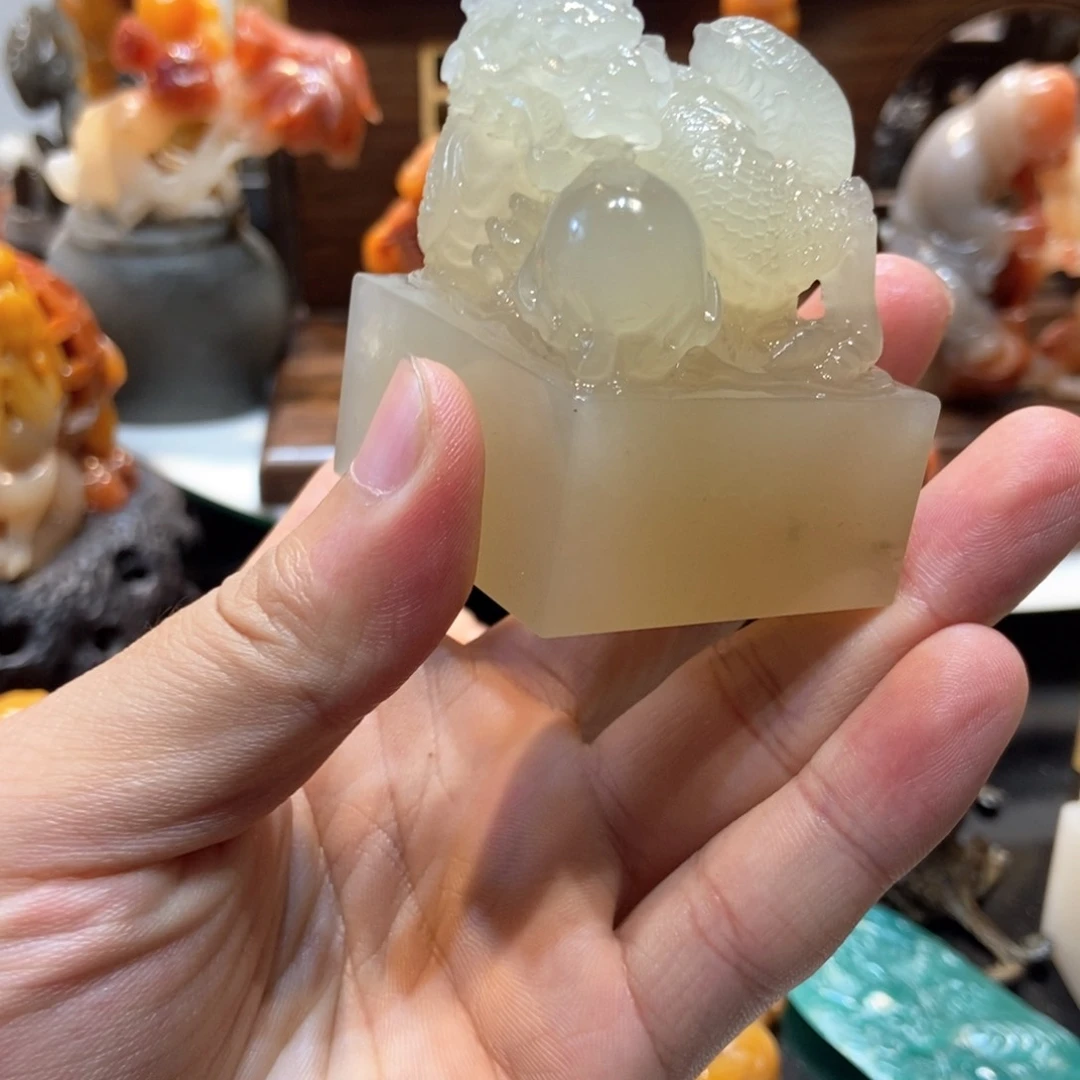 寿山石印石丹东晶