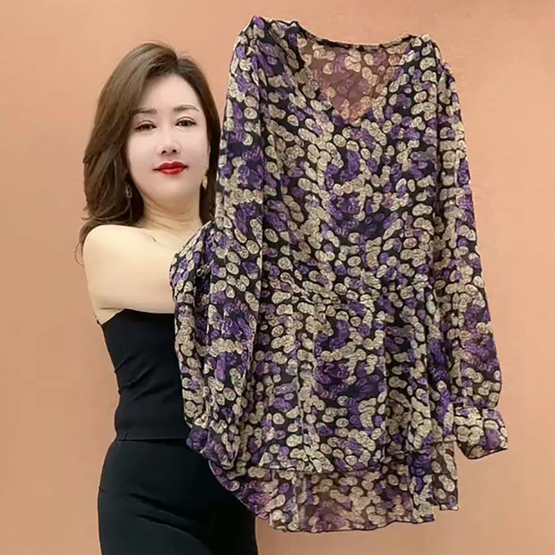 025春季新款韩版中年时尚妈妈碎花中长款雪纺衫宽松显瘦