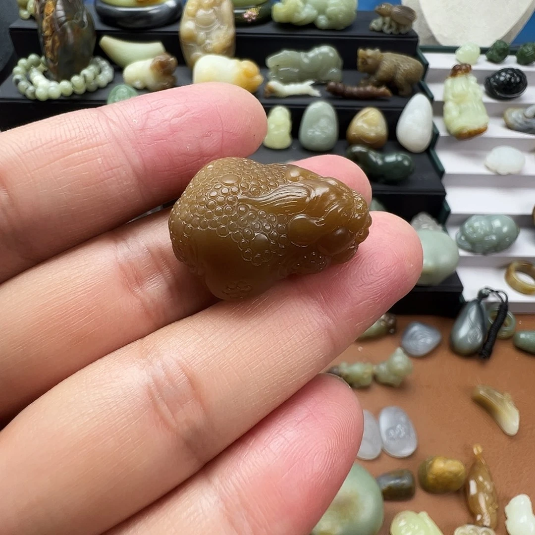 安***悦和田玉未镶嵌珠宝半成品