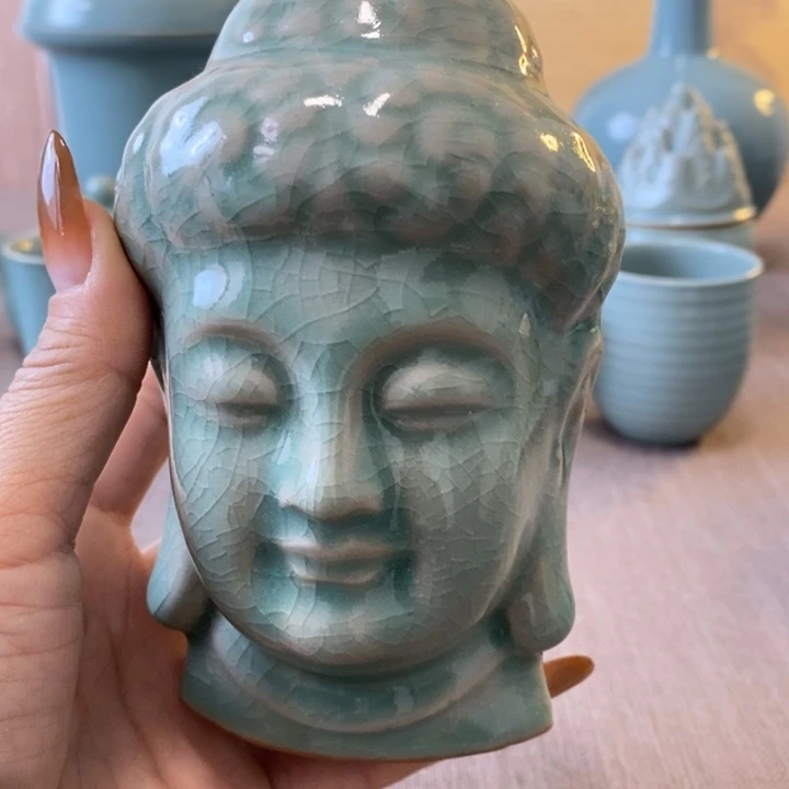 瓷片佛首一一一一一一一一一