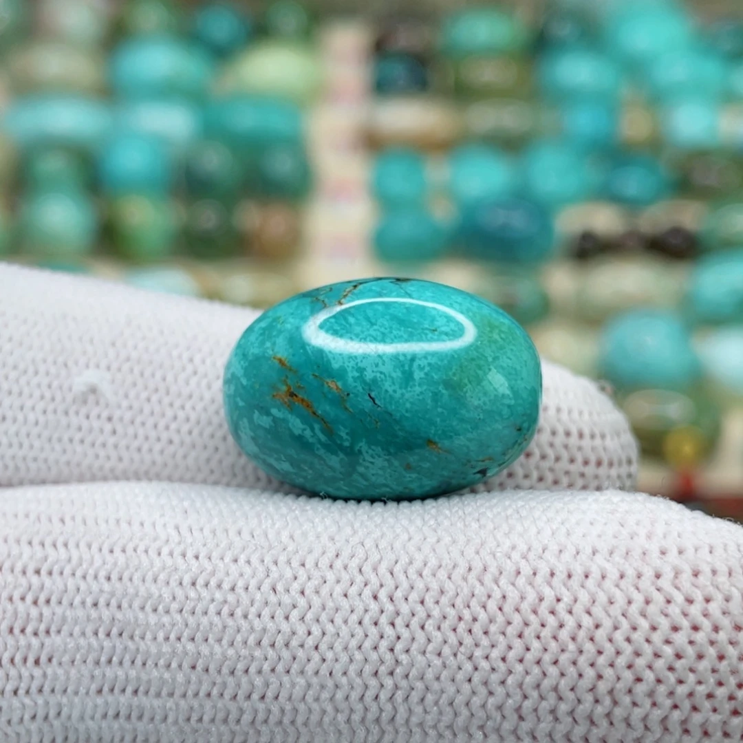 未镶嵌绿松石颈饰