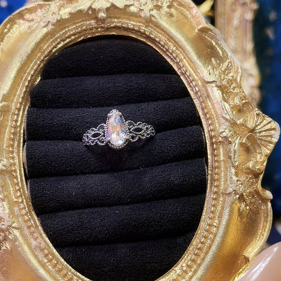 925银马岛月光水滴银戒指