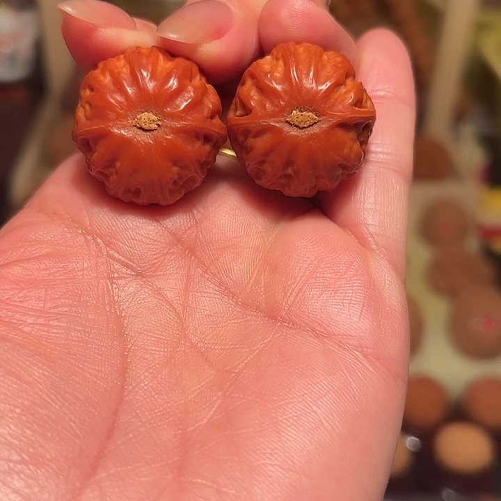 桃核把件滨*精品核桃