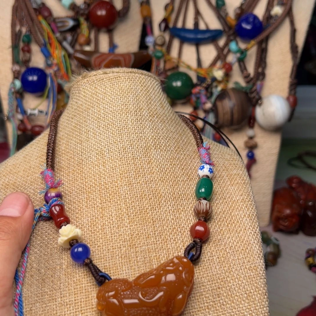 玛瑙/玉髓颈饰未镶嵌