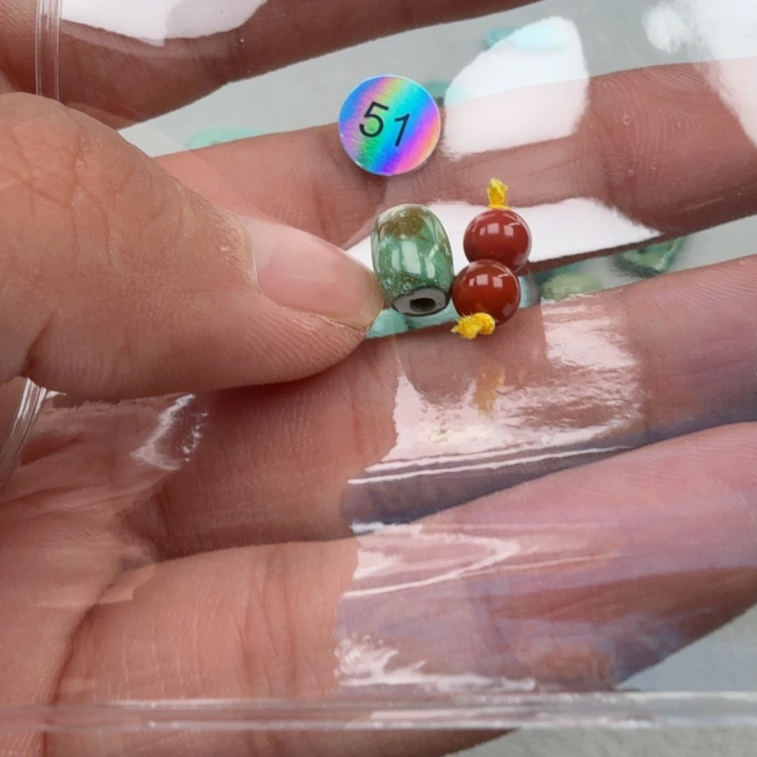 未镶嵌南红玛瑙珠宝奇石
