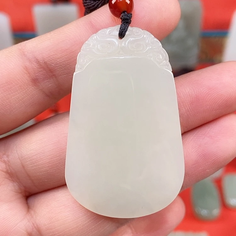 【闪购商品】颈饰未镶嵌和田玉