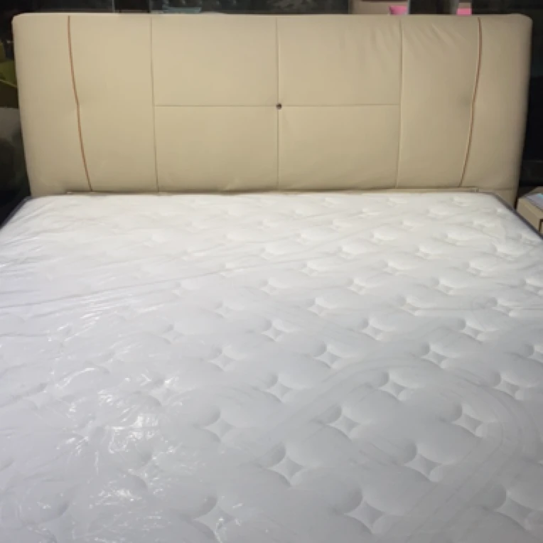 轻奢生态皮床单床