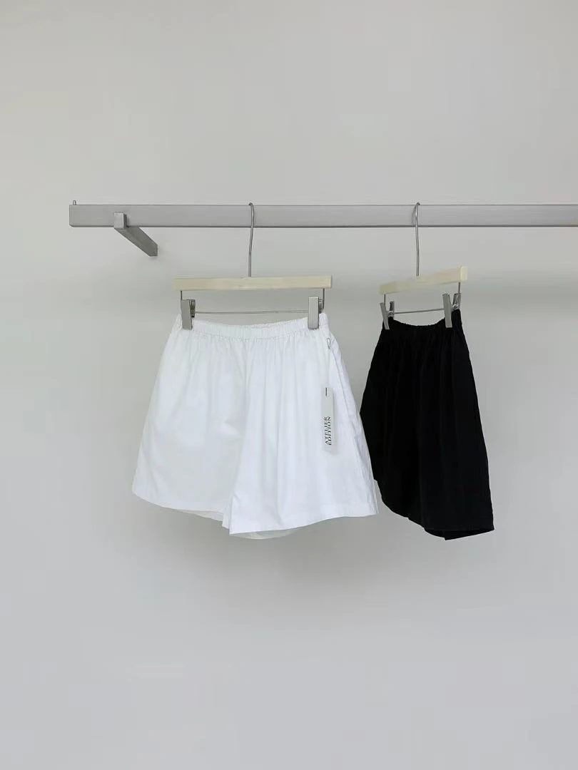 泡菜 夏季宽松阔腿松紧腰白色休闲a字显瘦短裤