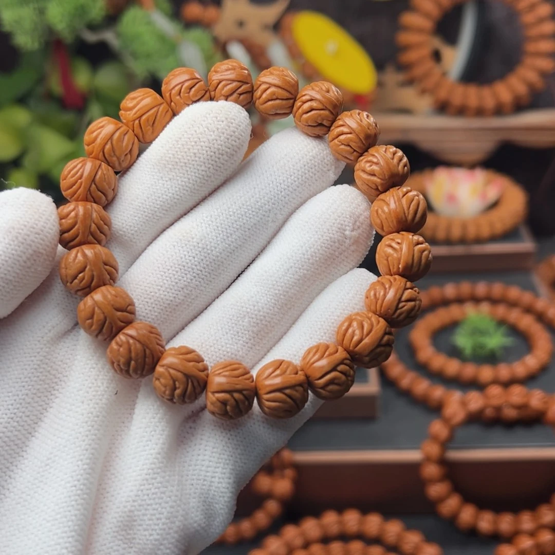 吊坠桃核1.3祥云手串