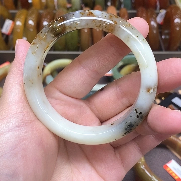 未镶嵌透闪石-蛇纹石玉手镯