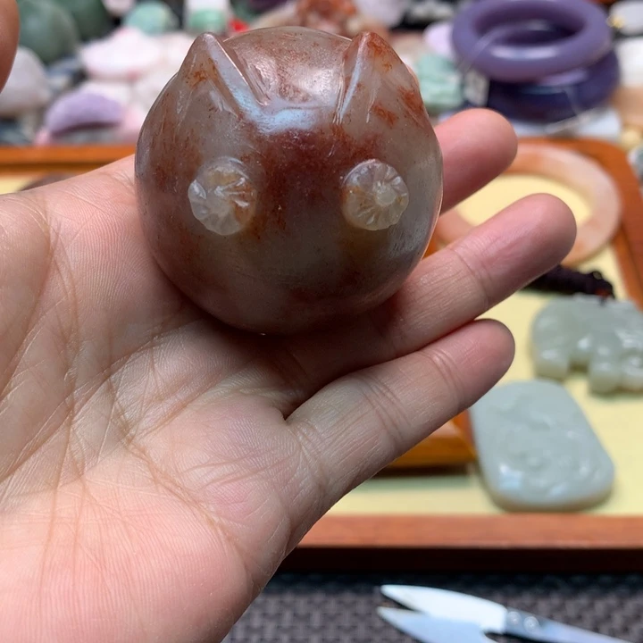 石英岩玉未镶嵌踏雪球球兔