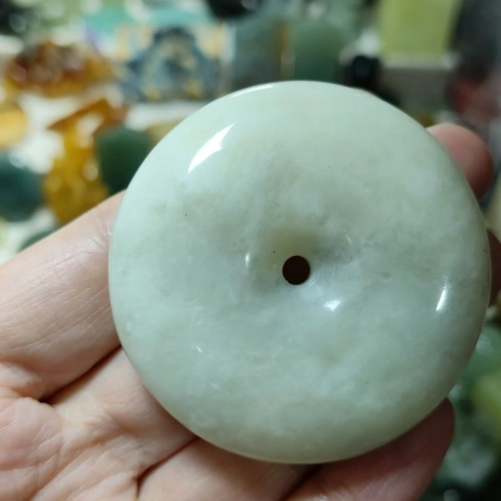 岫玉未镶嵌平安扣