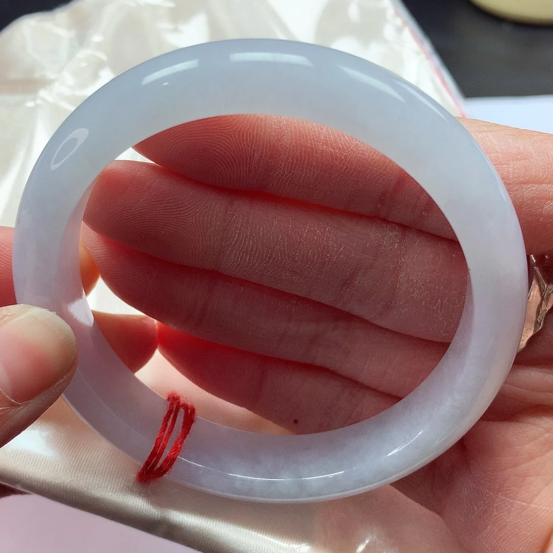 翡翠手镯未镶嵌58圈