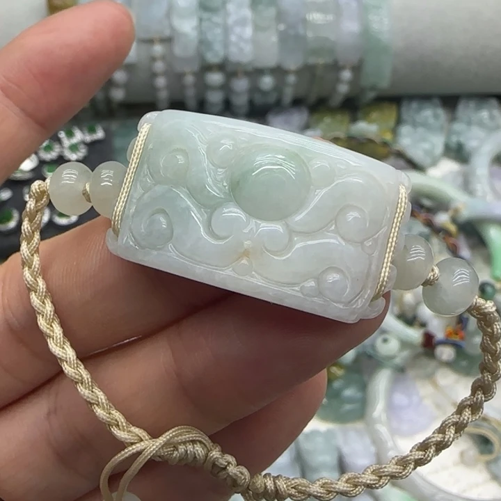 璀***辰未镶嵌手链翡翠手牌