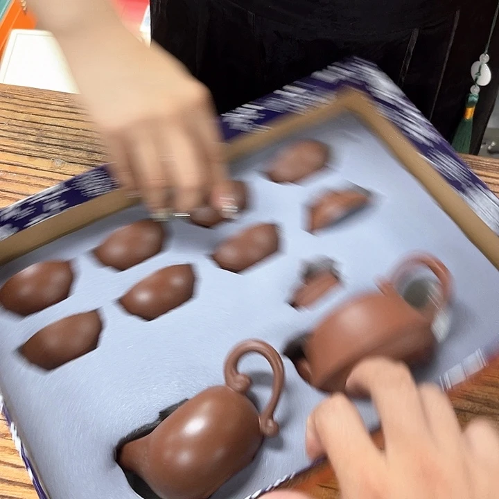 孤品茶具套装等。