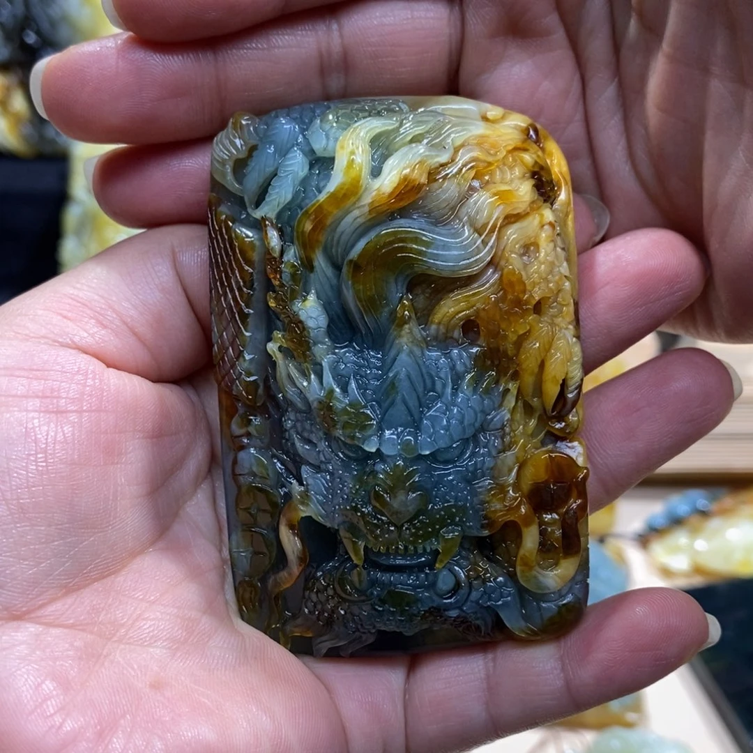 蛇纹石玉未镶嵌颈饰留