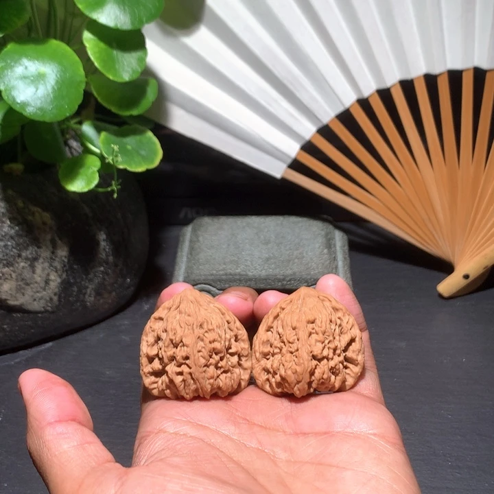 文玩核桃吊坠鱼的村将070905