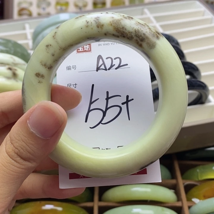 未镶嵌蛇纹石玉手镯