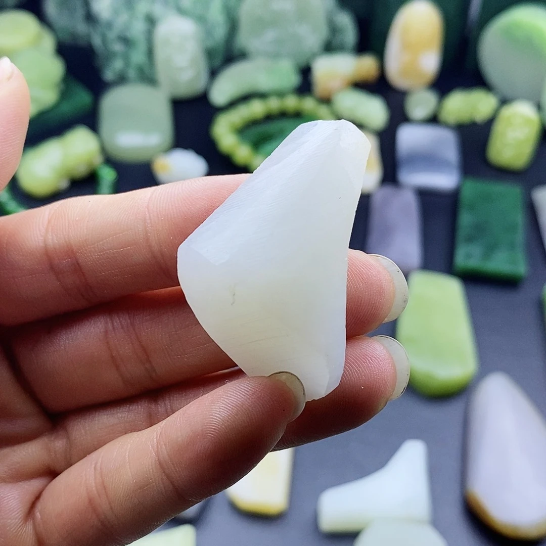 和田玉未镶嵌耳坠峰*