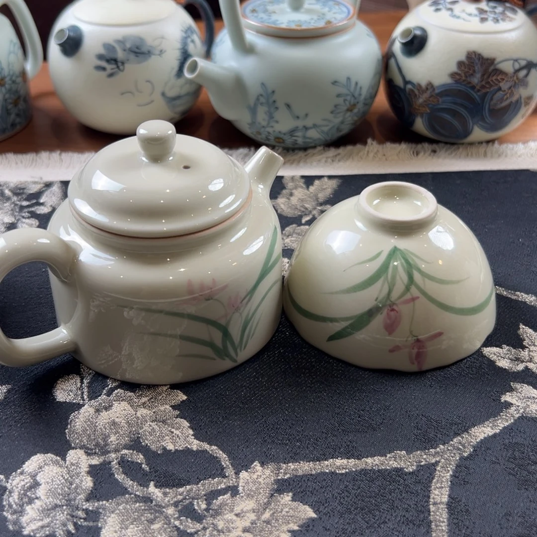 茶具等产品的生产和销售工作