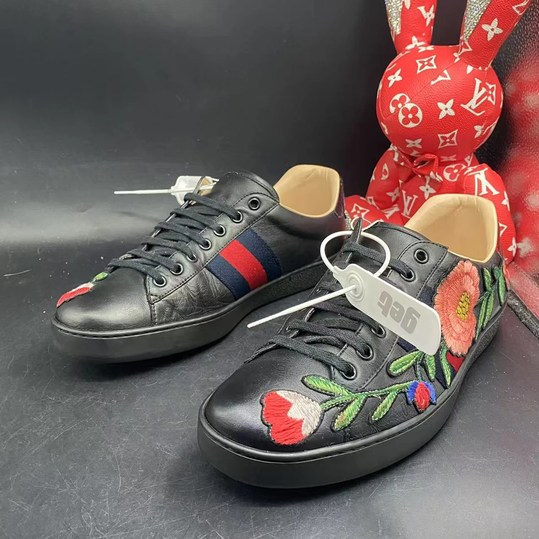 95新 GUCCI/古驰 【聚星福利】ACE系列黑色花卉板鞋42欧码ddm1917