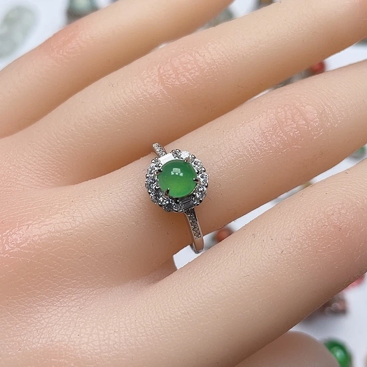 翡翠裸石甜阳绿戒指