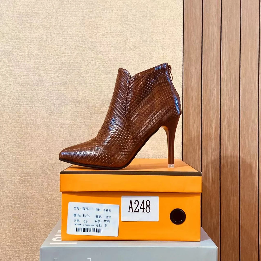 【清仓】2025小个子厚底平增高百搭女鞋A248