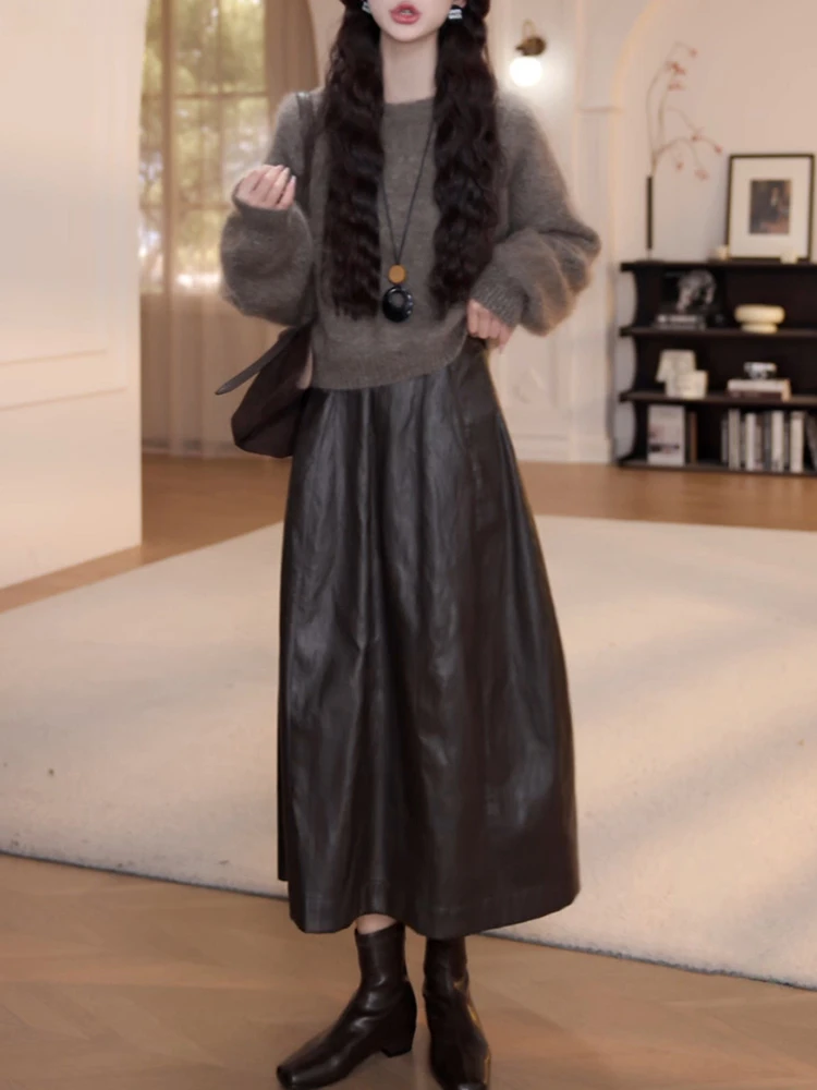 巨好看的秋装搭配一整套2025新款套头软糯针织衫半身皮裙两件套女