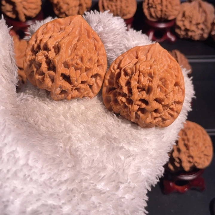 文玩核桃吊坠44官帽